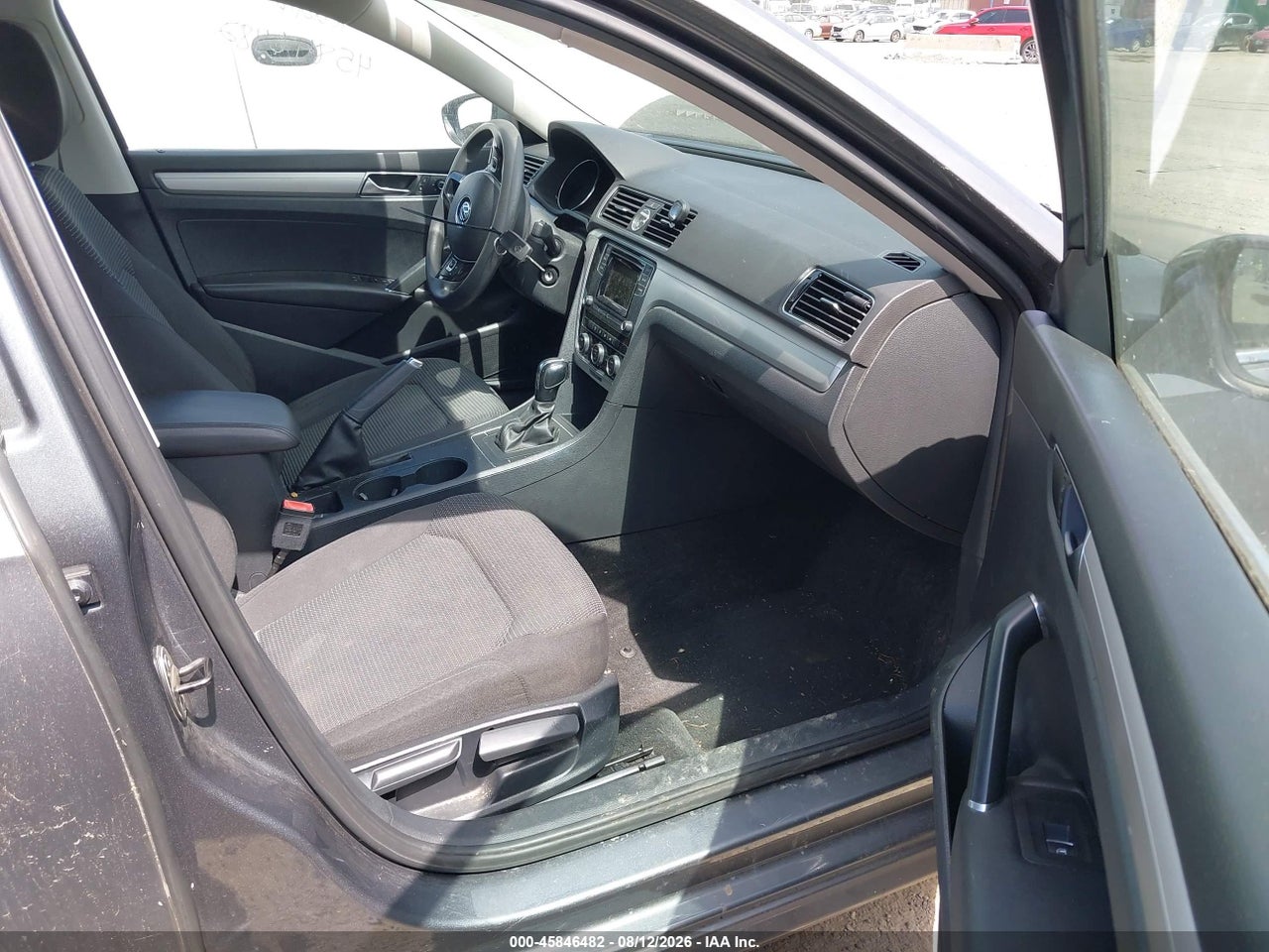 2016 VOLKSWAGEN PASSAT 1.8T S · 5/11