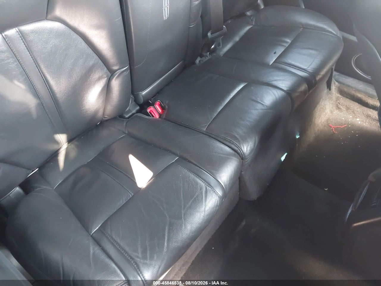 2LMHJ5NK2JB****** · 2018 LINCOLN MKT LIVERY · 8/10