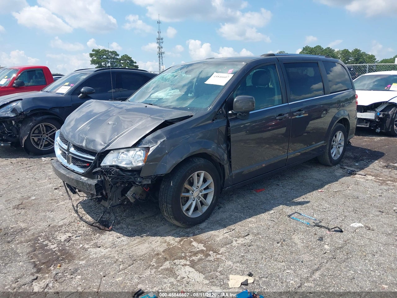 2020 DODGE GRAND CARAVAN SXT · 2/11