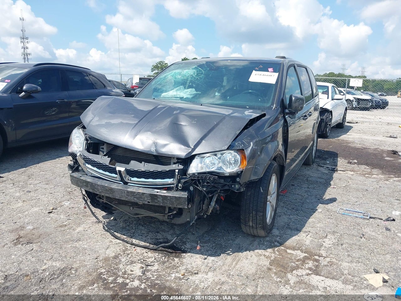 2020 DODGE GRAND CARAVAN SXT · 6/11