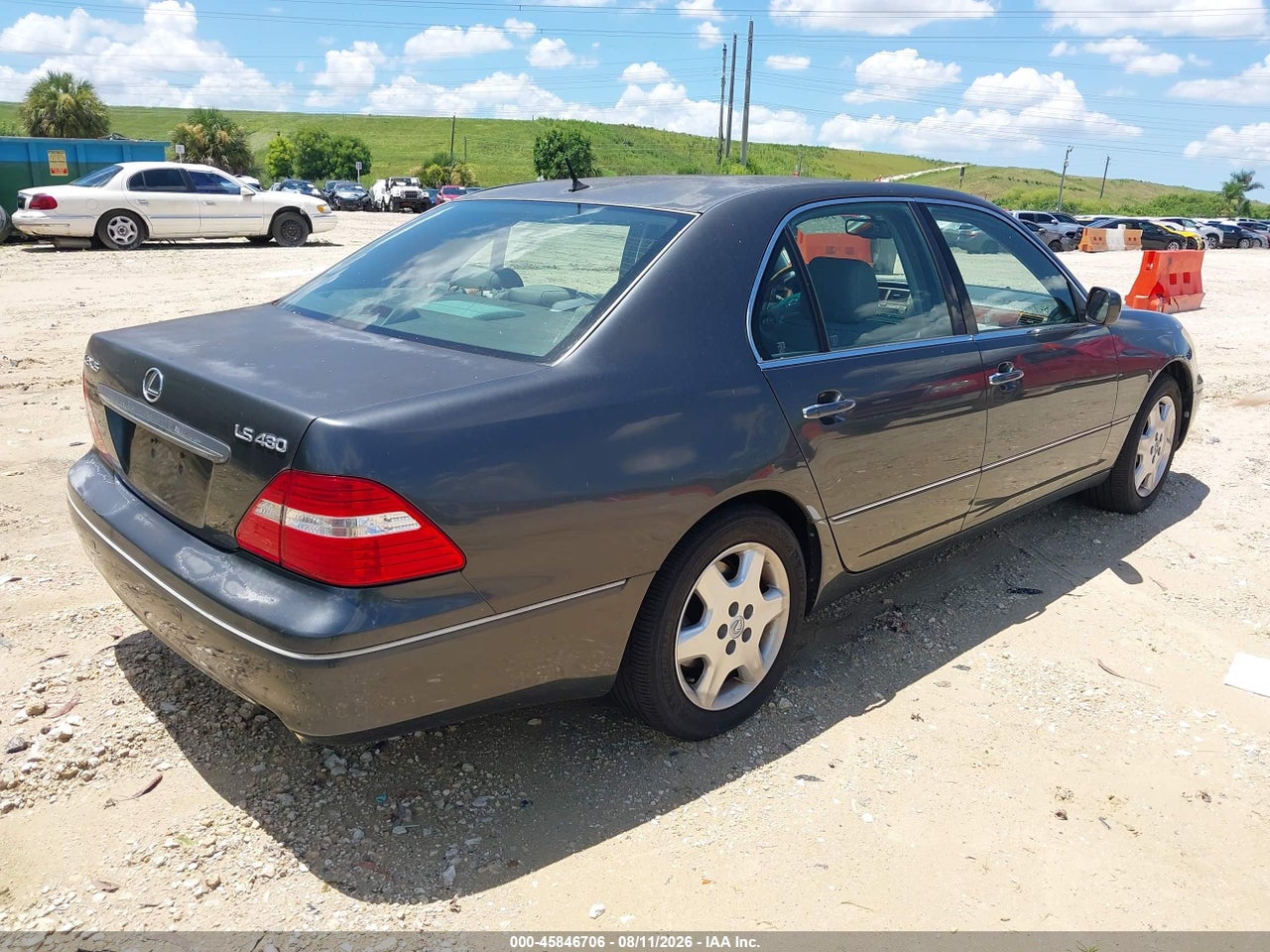 2004 LEXUS LS 430   · 4/11
