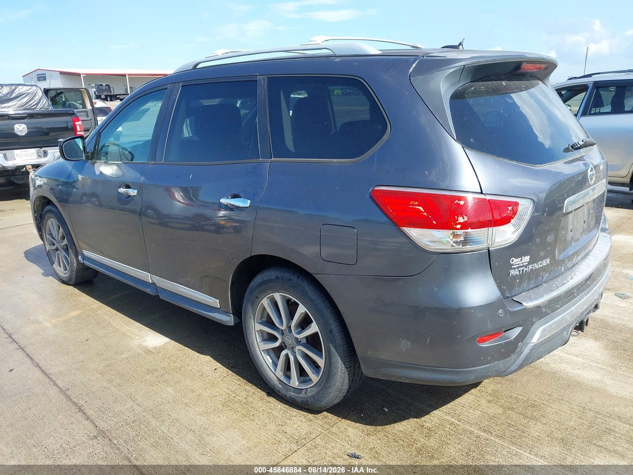 2014 NISSAN PATHFINDER SL · 3/10