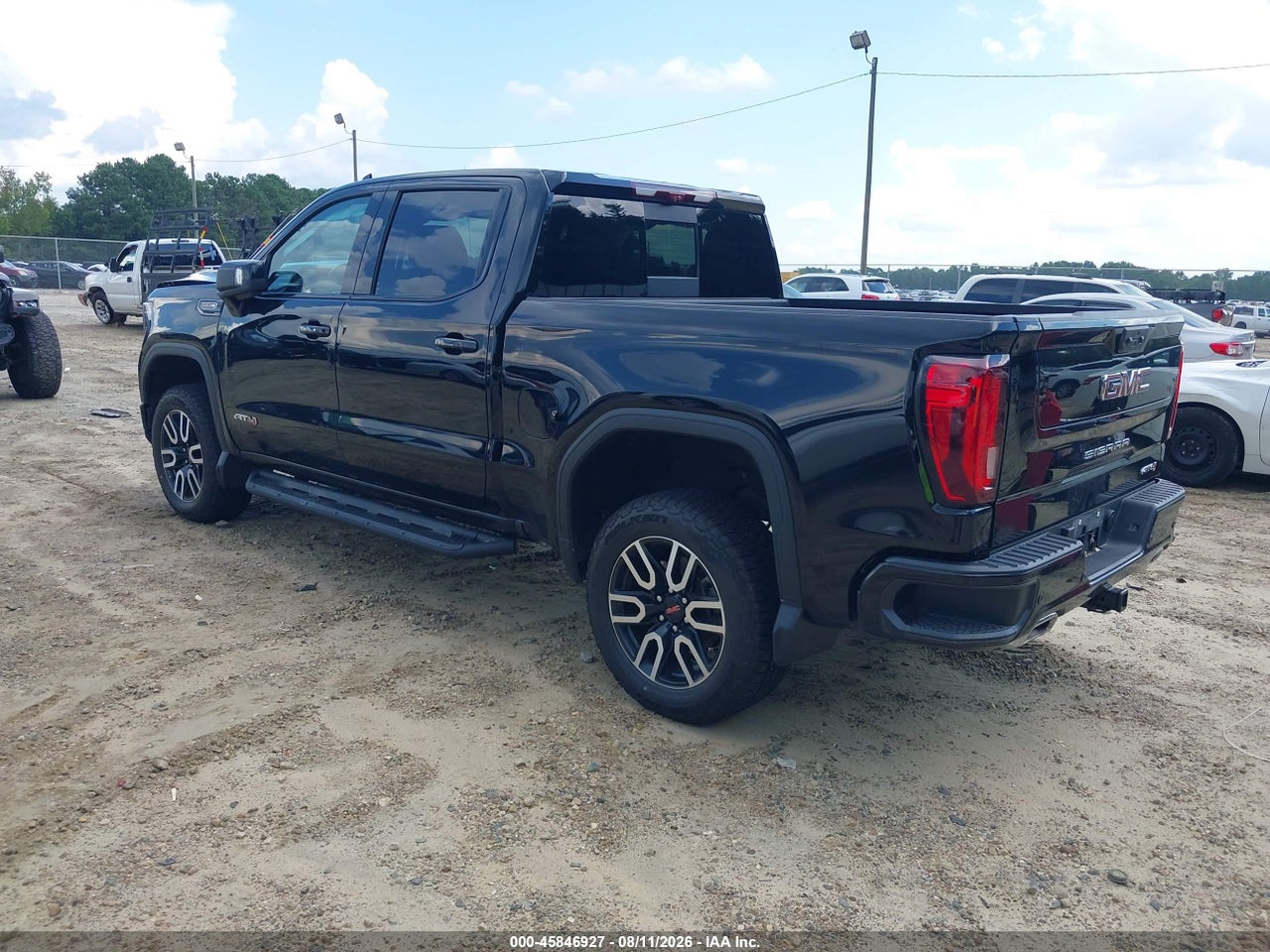 2025 GMC SIERRA 1500 4WD  SHORT BOX AT4 · 3/11