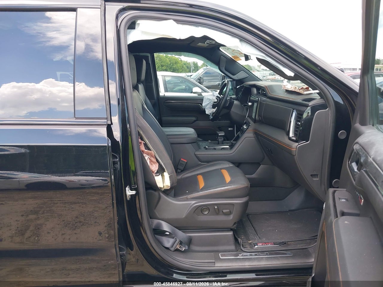 2025 GMC SIERRA 1500 4WD  SHORT BOX AT4 · 5/11