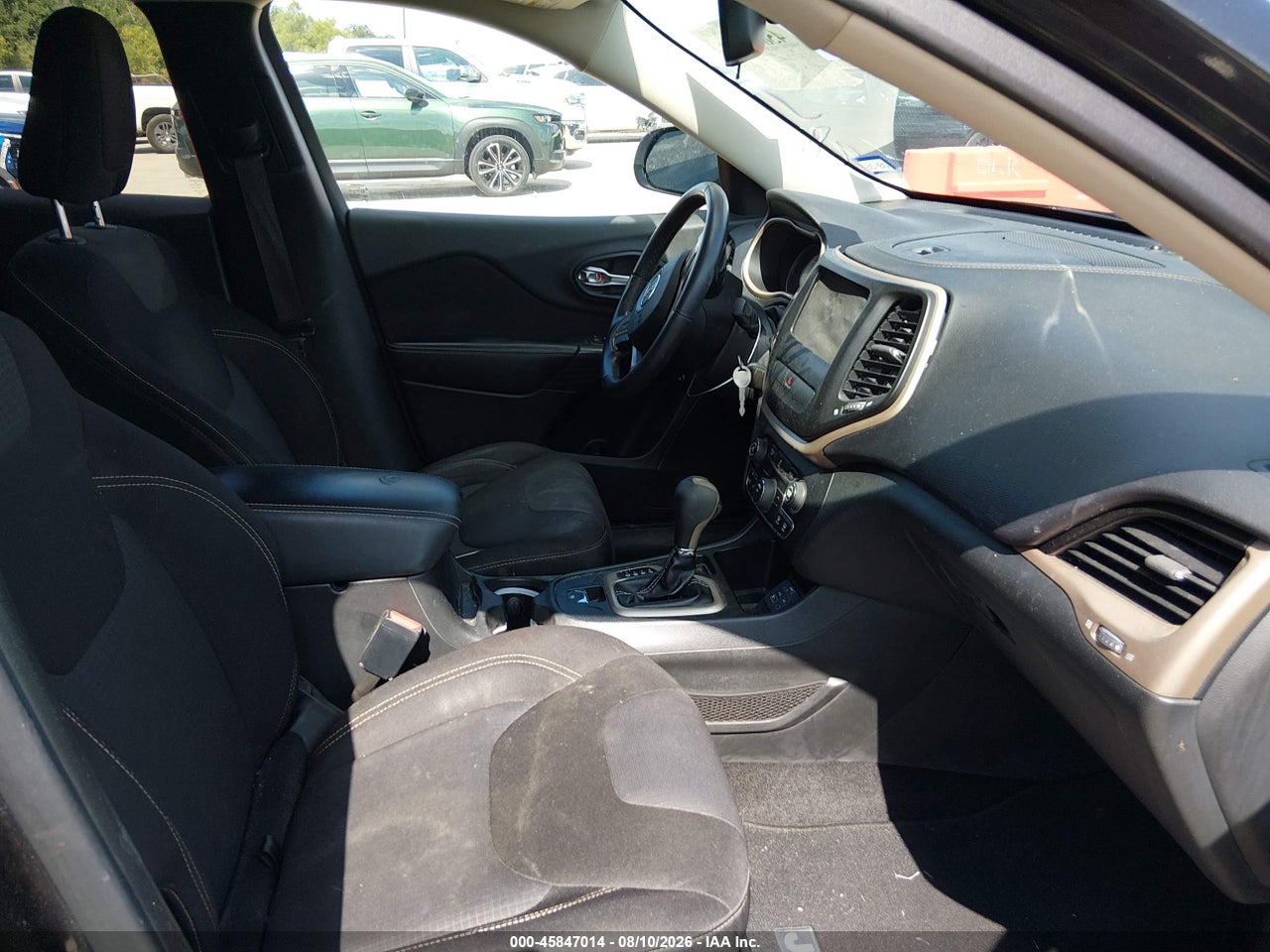 1C4PJLCB3FW****** · 2015 JEEP CHEROKEE LATITUDE · 5/11