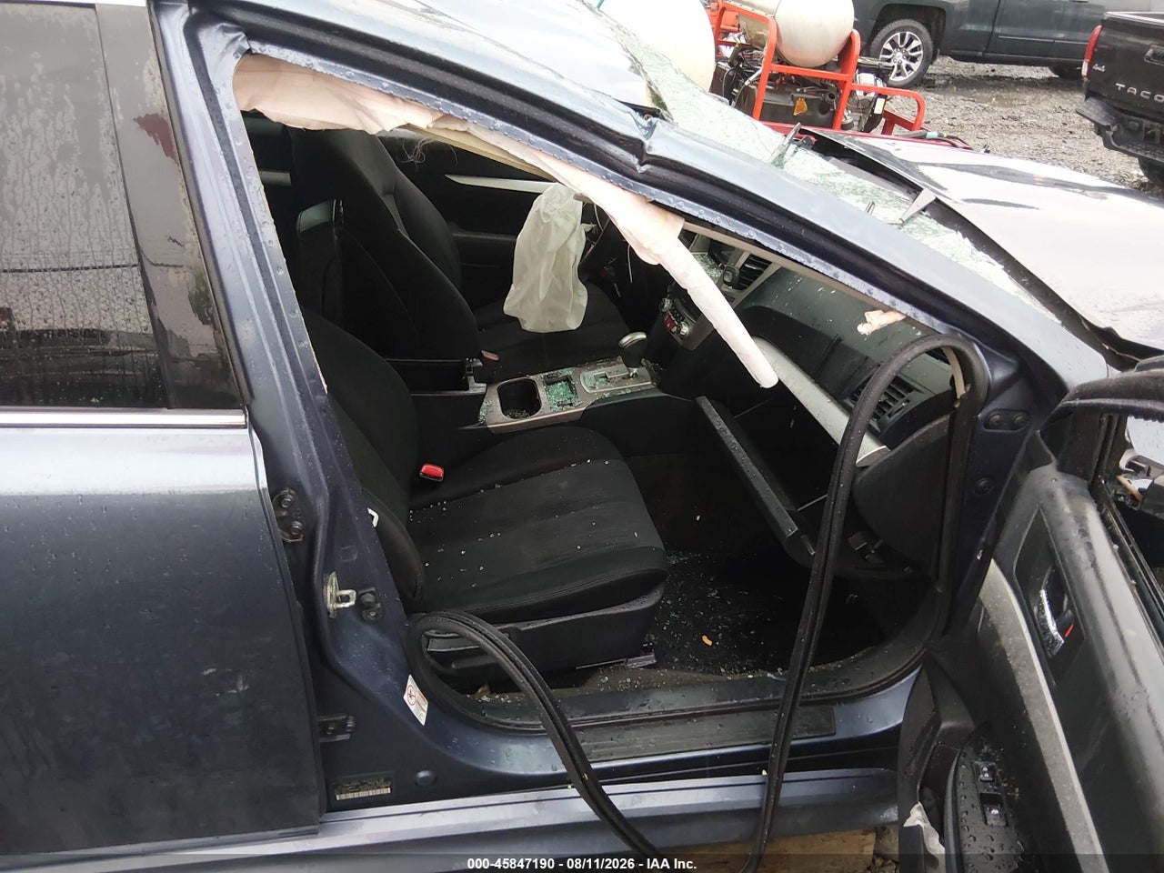 2013 SUBARU LEGACY 2.5I PREMIUM · 5/11