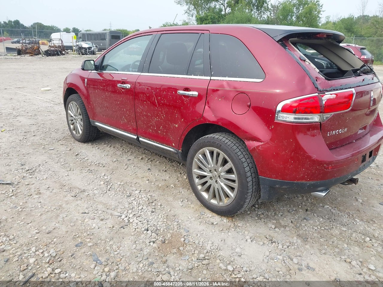 2LMDJ8JK0DB****** · 2013 LINCOLN MKX   · 3/11