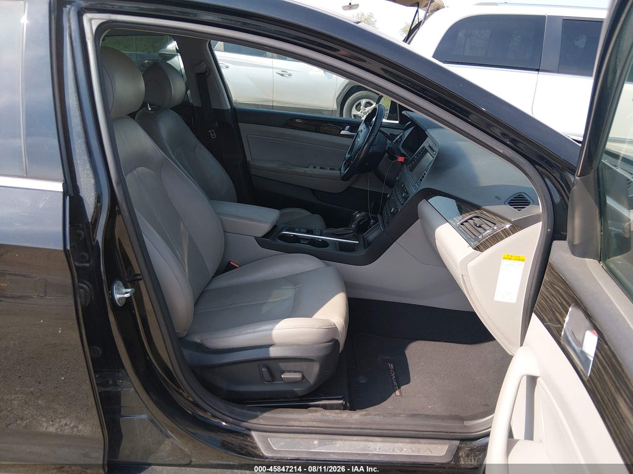 2016 HYUNDAI SONATA HYBRID LIMITED · 5/11