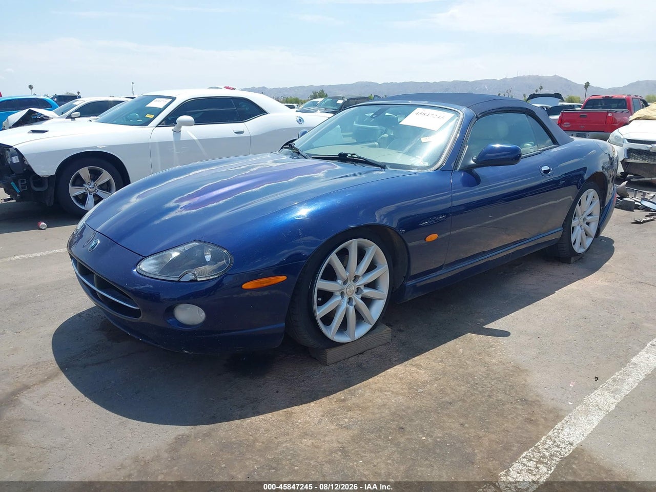 2005 JAGUAR XK8 · 2/11
