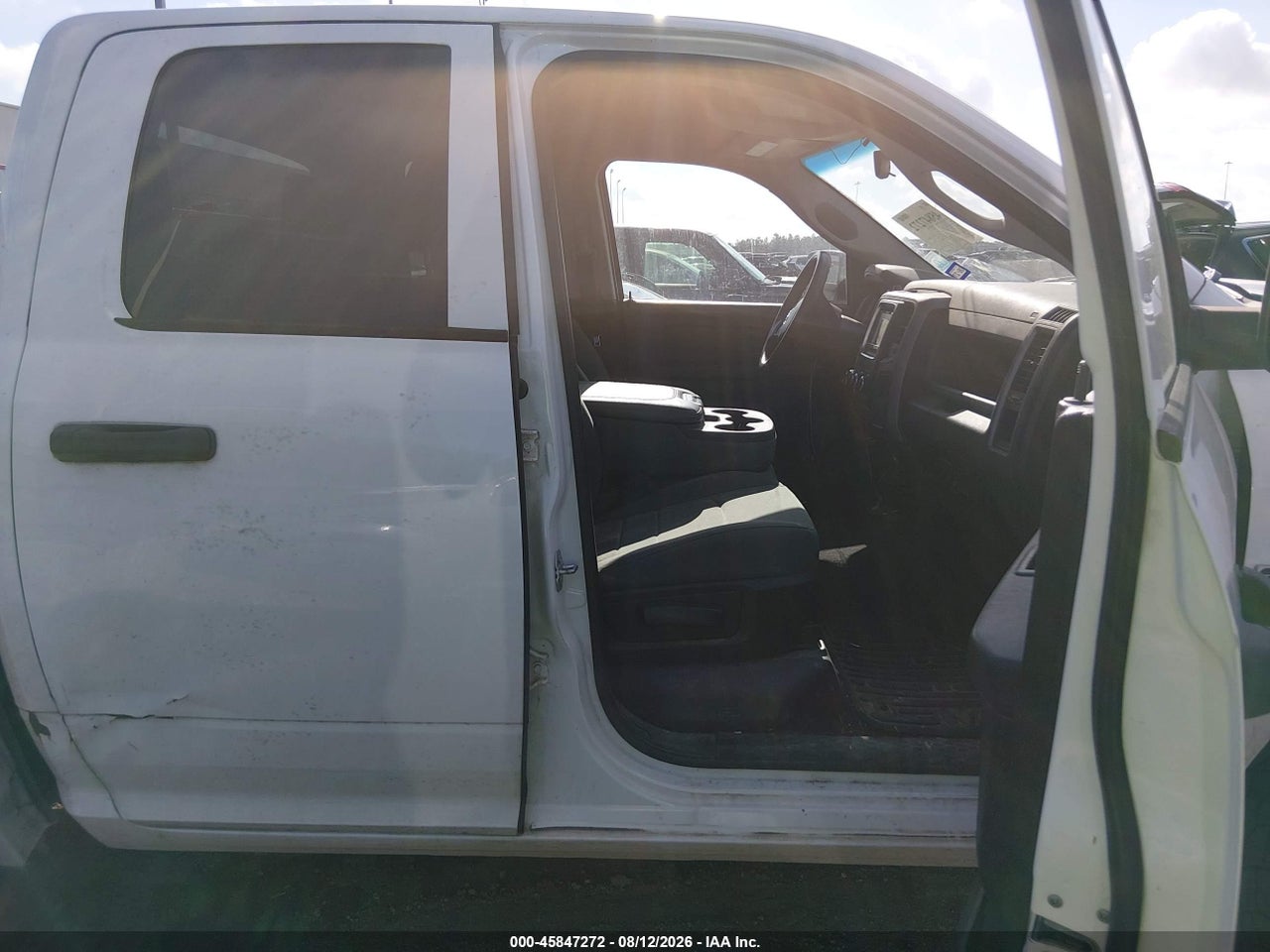 2016 RAM 1500 TRADESMAN · 5/11