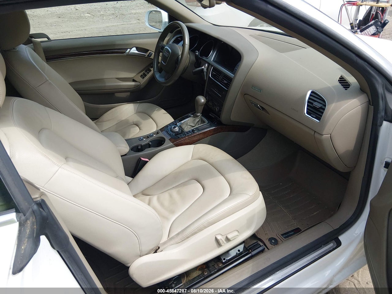 2011 AUDI A5 2.0T PREMIUM · 5/11