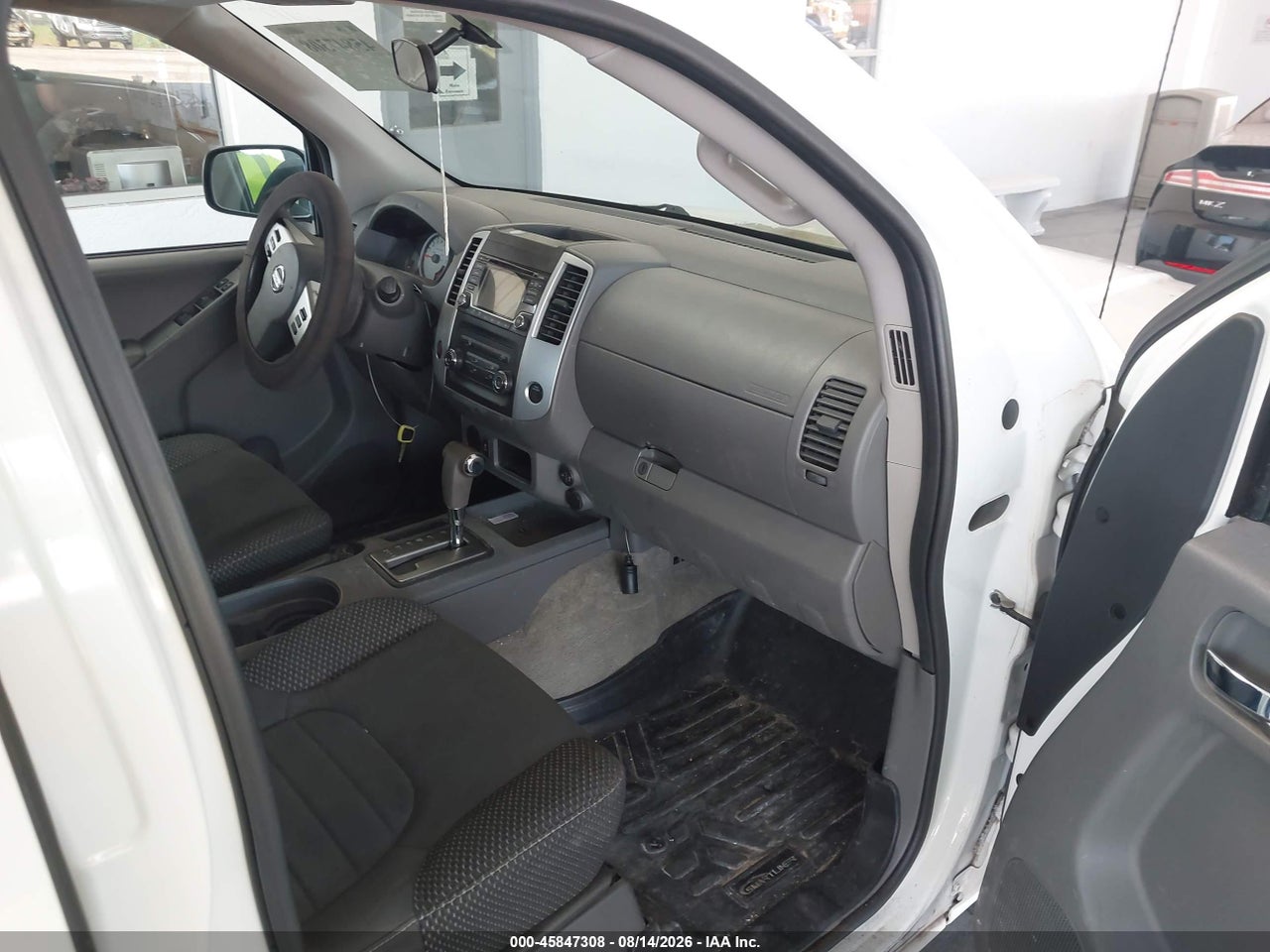 2017 NISSAN FRONTIER DESERT RUNNER · 5/11
