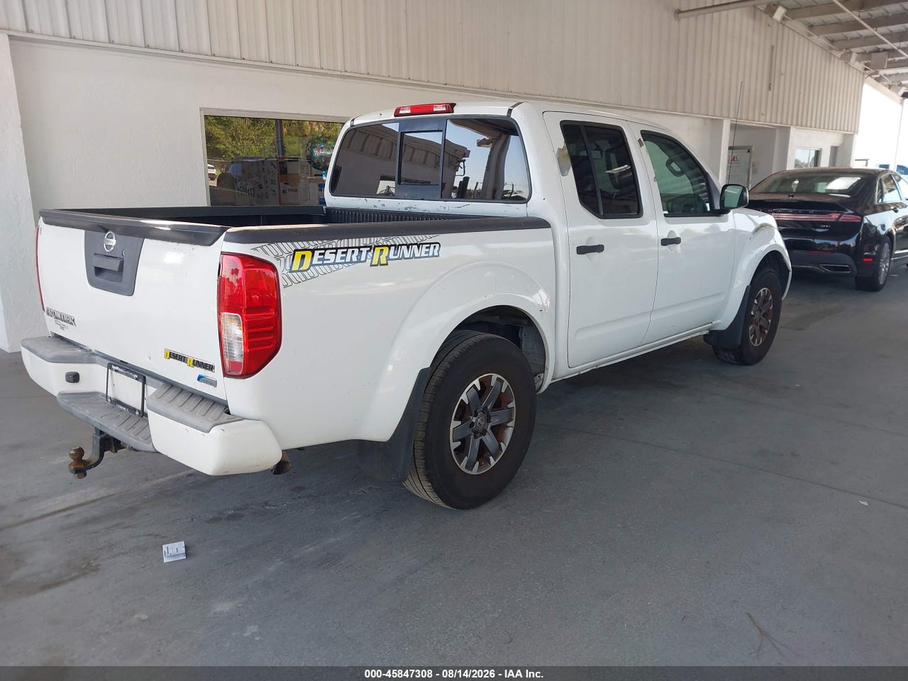 2017 NISSAN FRONTIER DESERT RUNNER · 4/11
