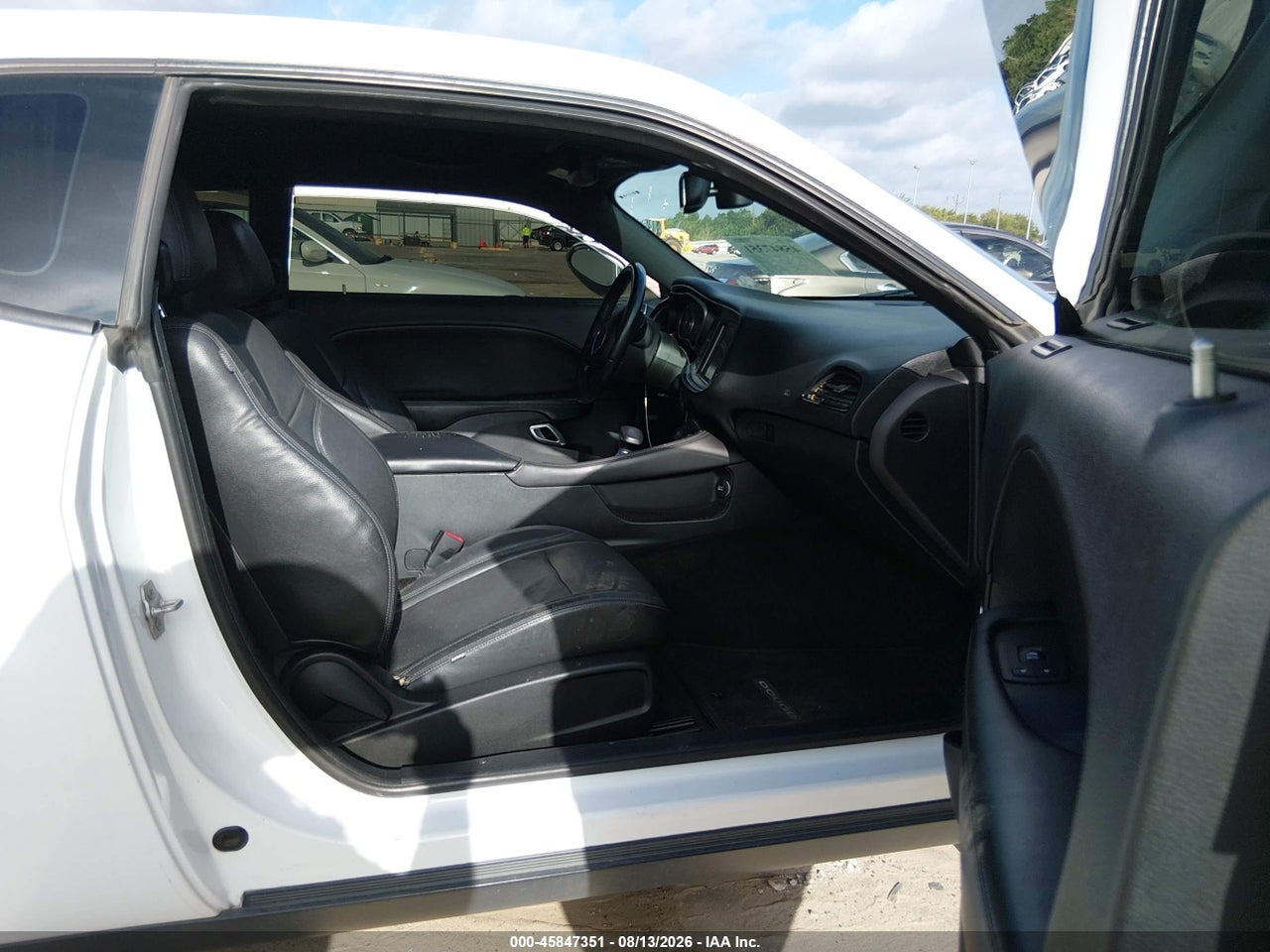 2015 DODGE CHALLENGER SXT · 5/11