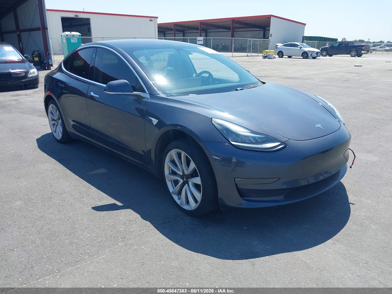 5YJ3E1EA9JF****** · 2018 TESLA MODEL 3 LONG RANGE/MID RANGE