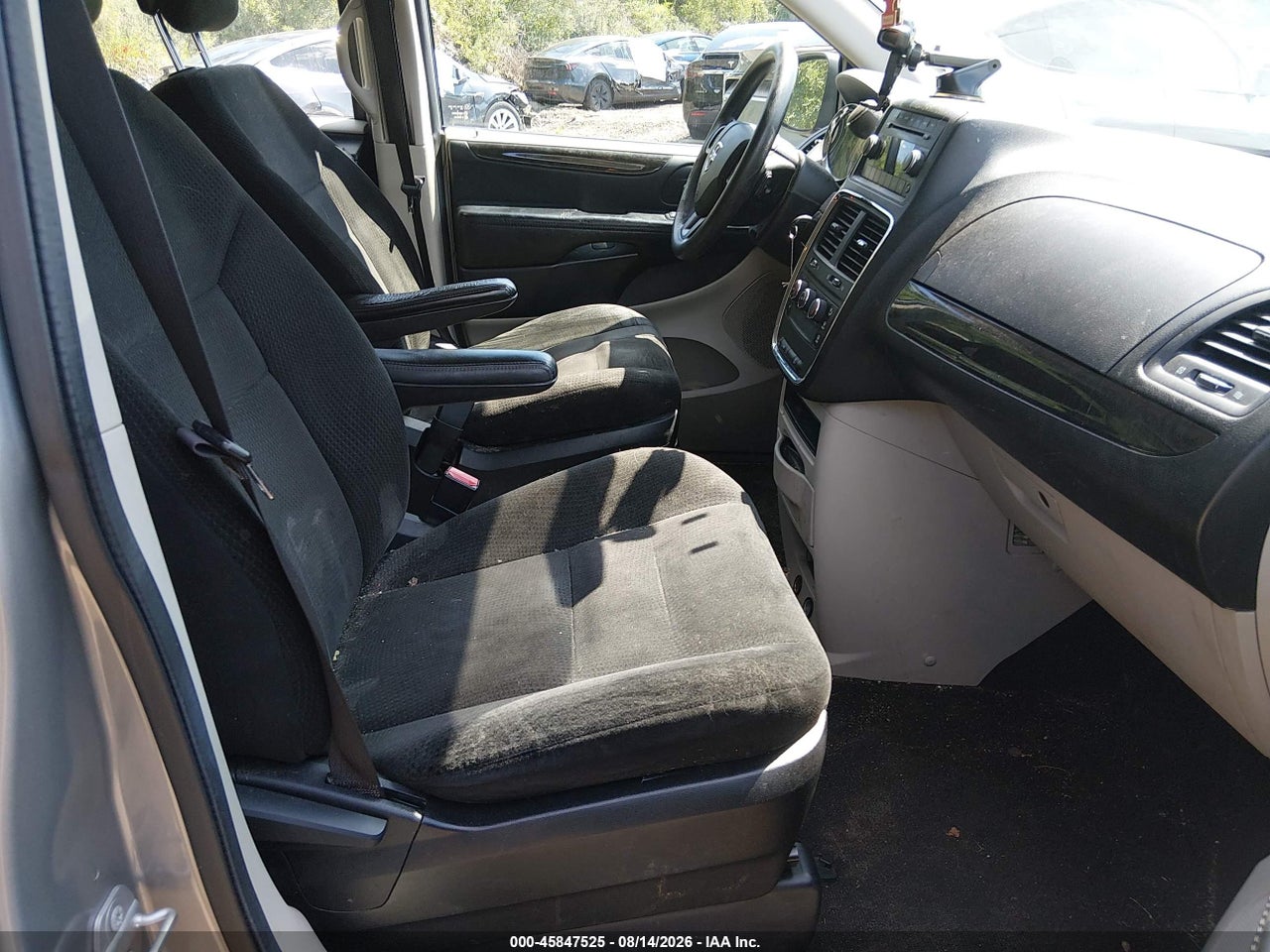 2015 DODGE GRAND CARAVAN AMERICAN VALUE PKG · 5/11