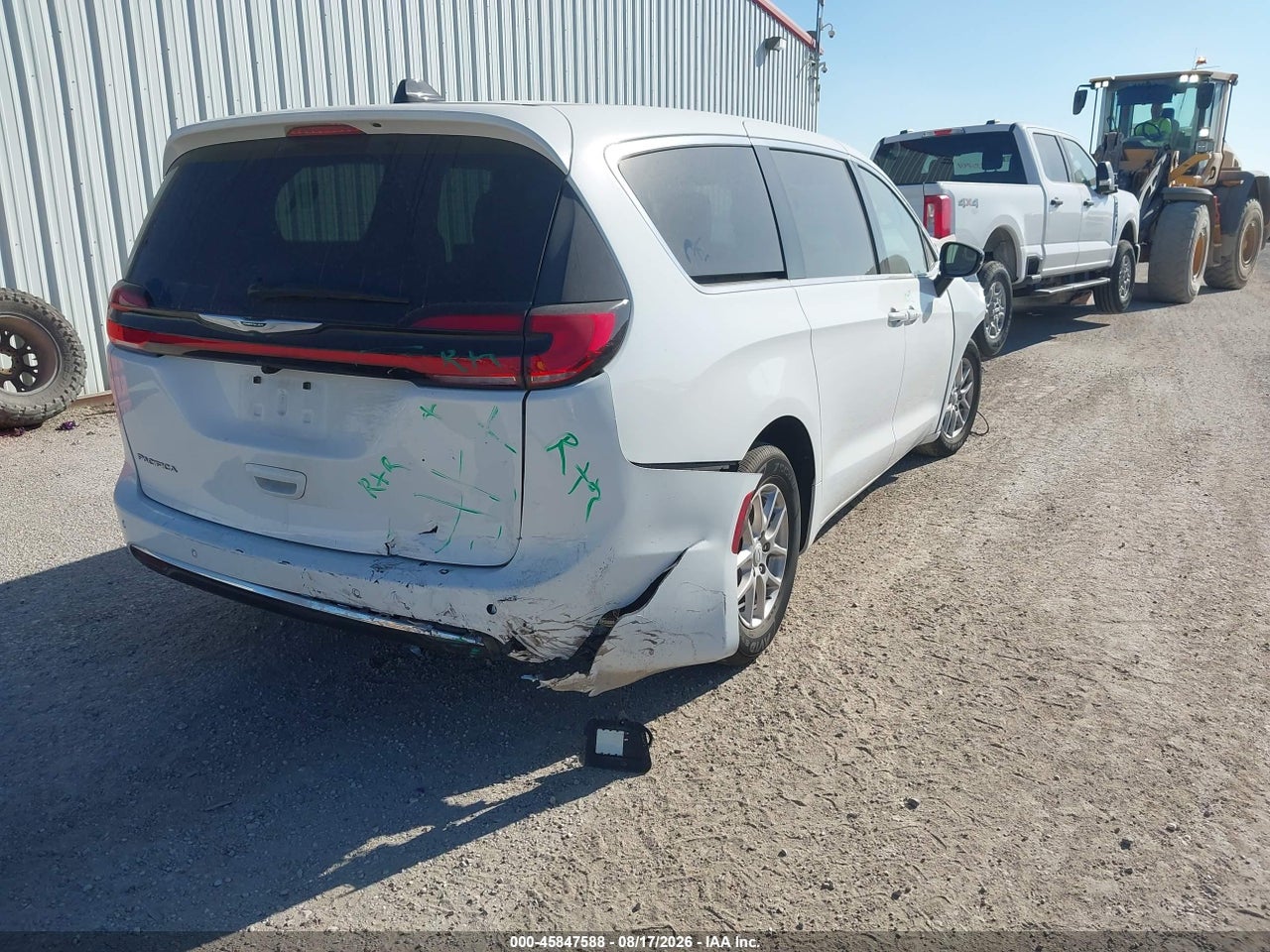 2026 CHRYSLER PACIFICA SELECT · 4/11