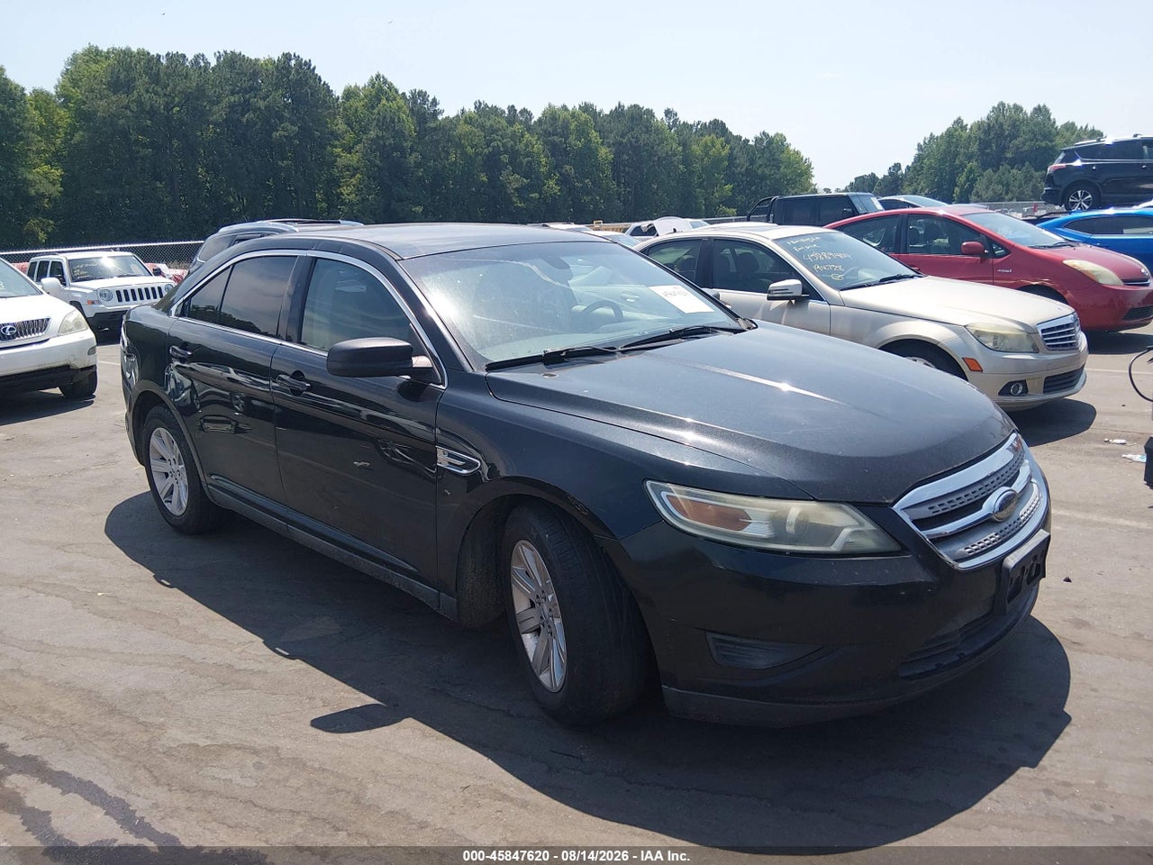 1FAHP2DW4AG****** · 2010 FORD TAURUS SE