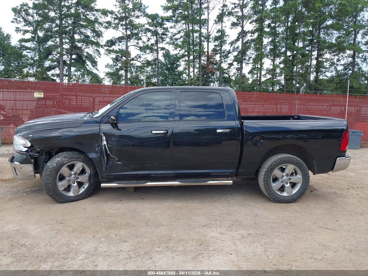 2016 RAM 1500 SLT · 6/11
