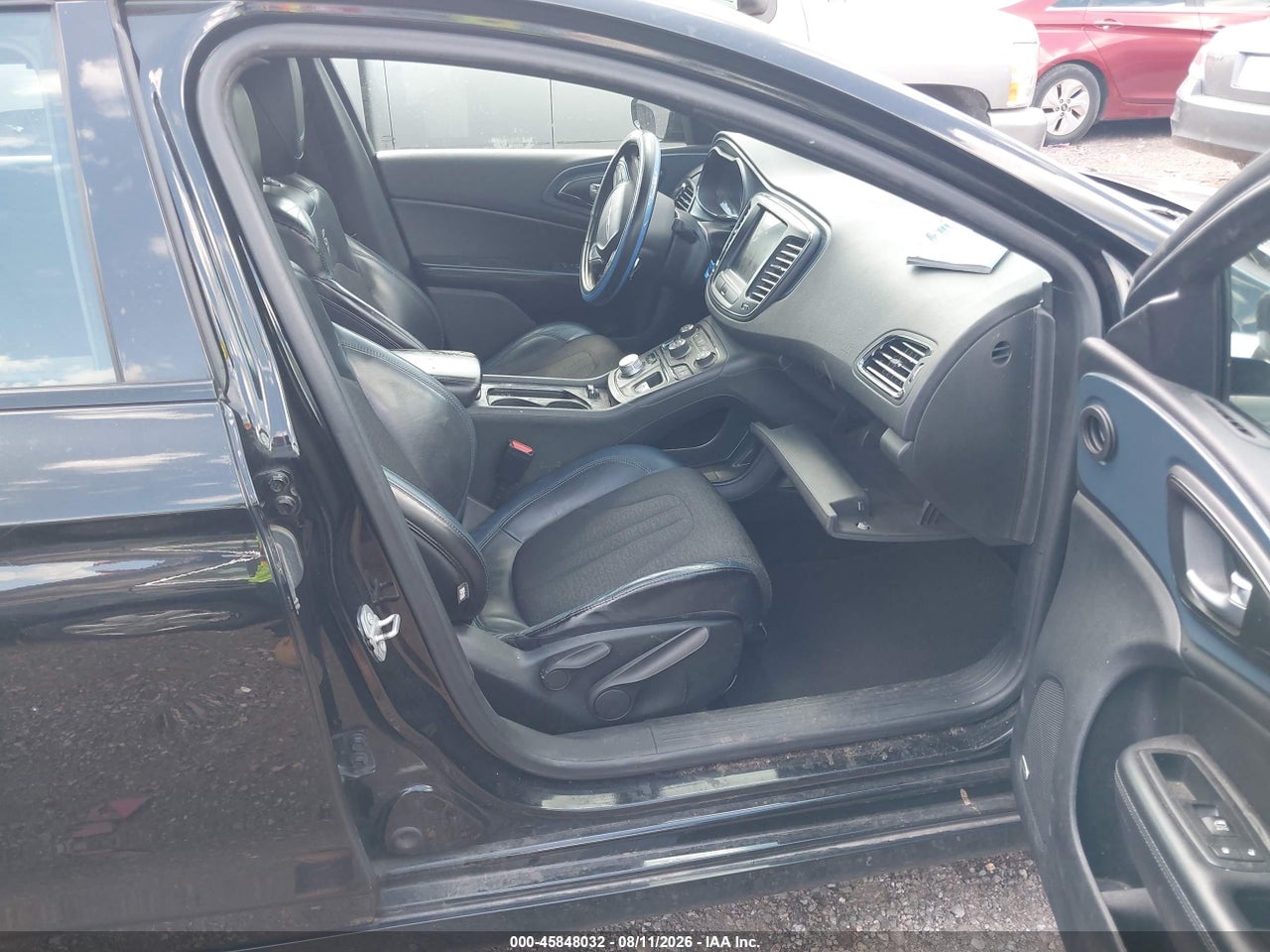 2015 CHRYSLER 200 S · 5/11