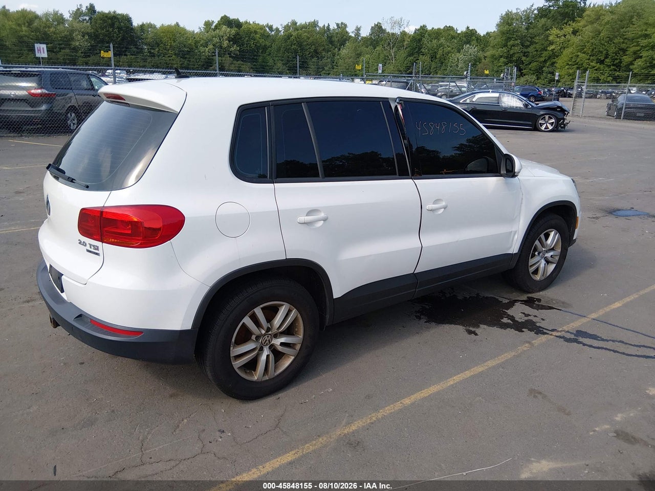 2013 VOLKSWAGEN TIGUAN S · 4/11