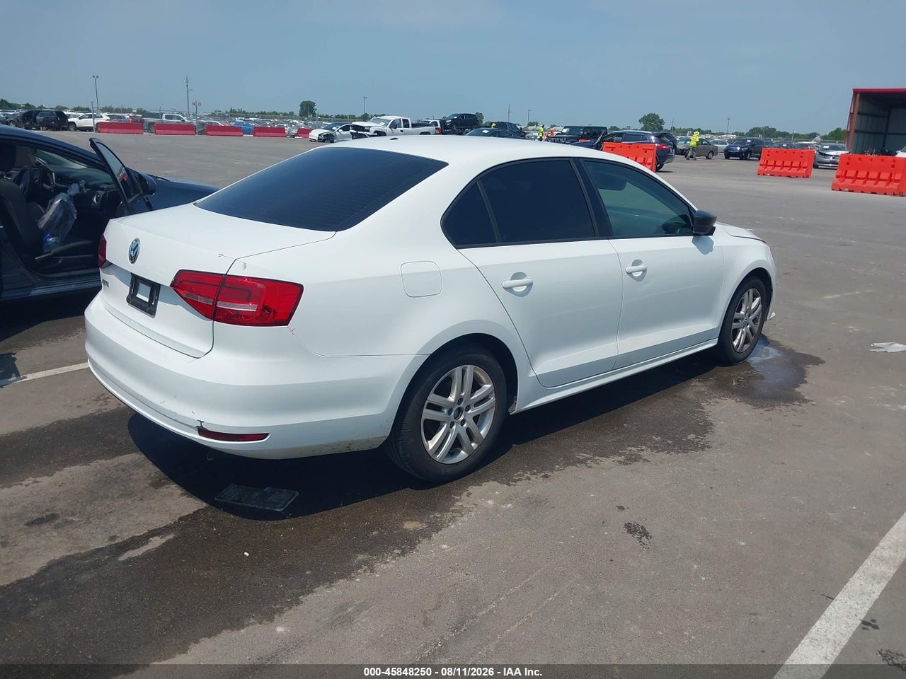2015 VOLKSWAGEN JETTA 2.0L S · 4/11