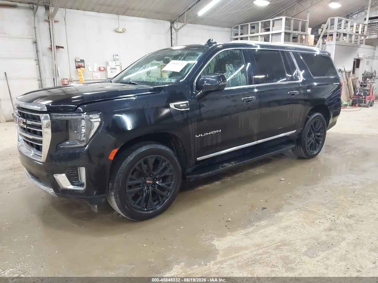 2021 GMC YUKON XL 4WD SLT · 2/11