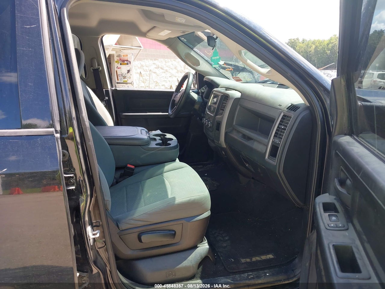 2014 RAM 1500 ST · 5/11