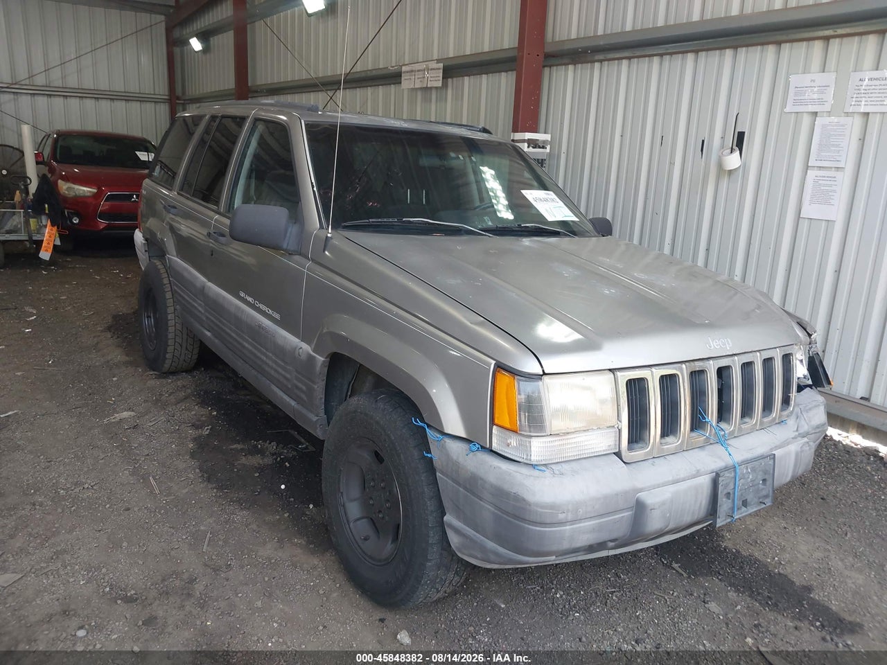 1J4GZ58S2WC****** · 1998 JEEP GRAND CHEROKEE LAREDO