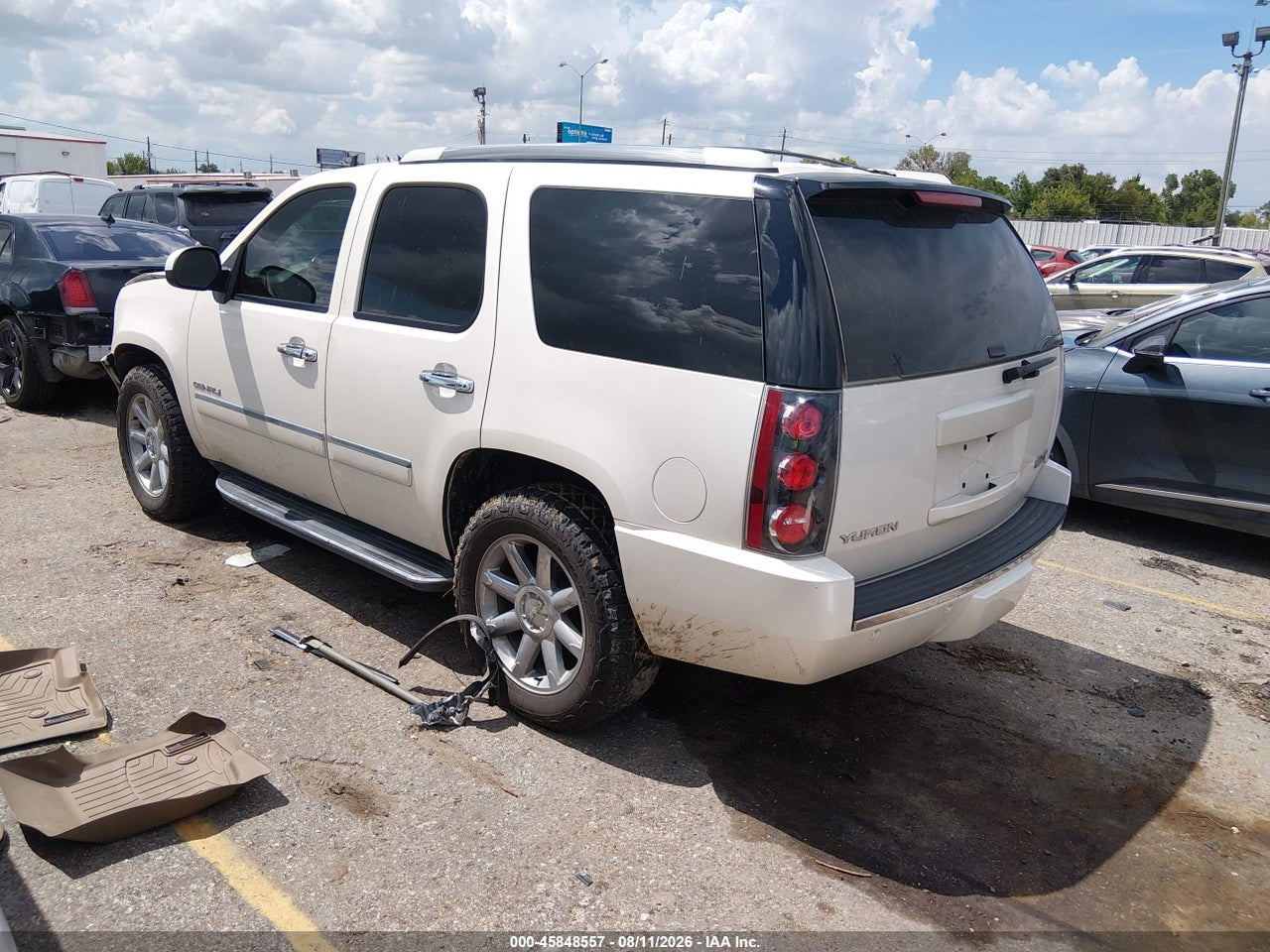 2013 GMC YUKON DENALI · 3/11