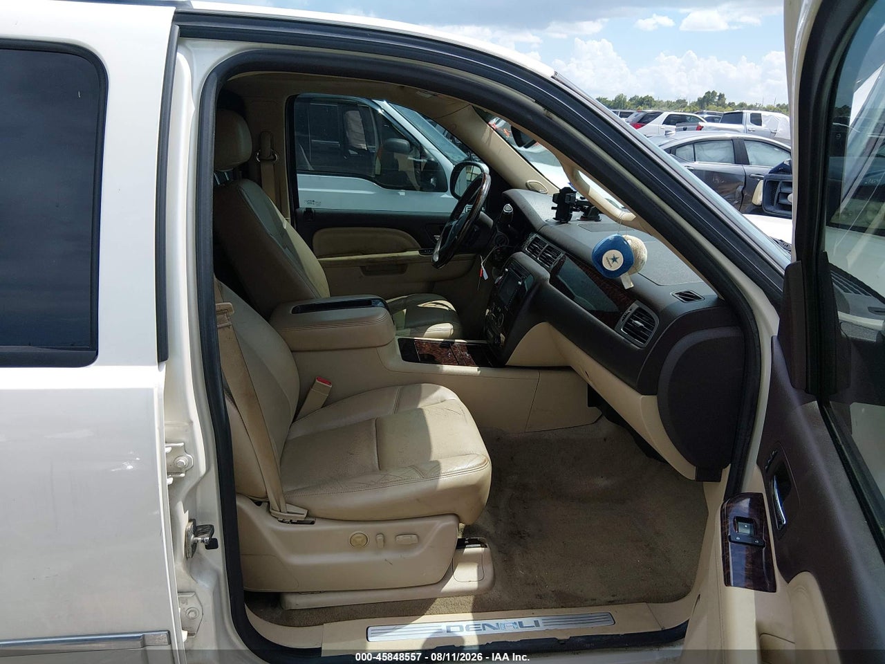 2013 GMC YUKON DENALI · 5/11
