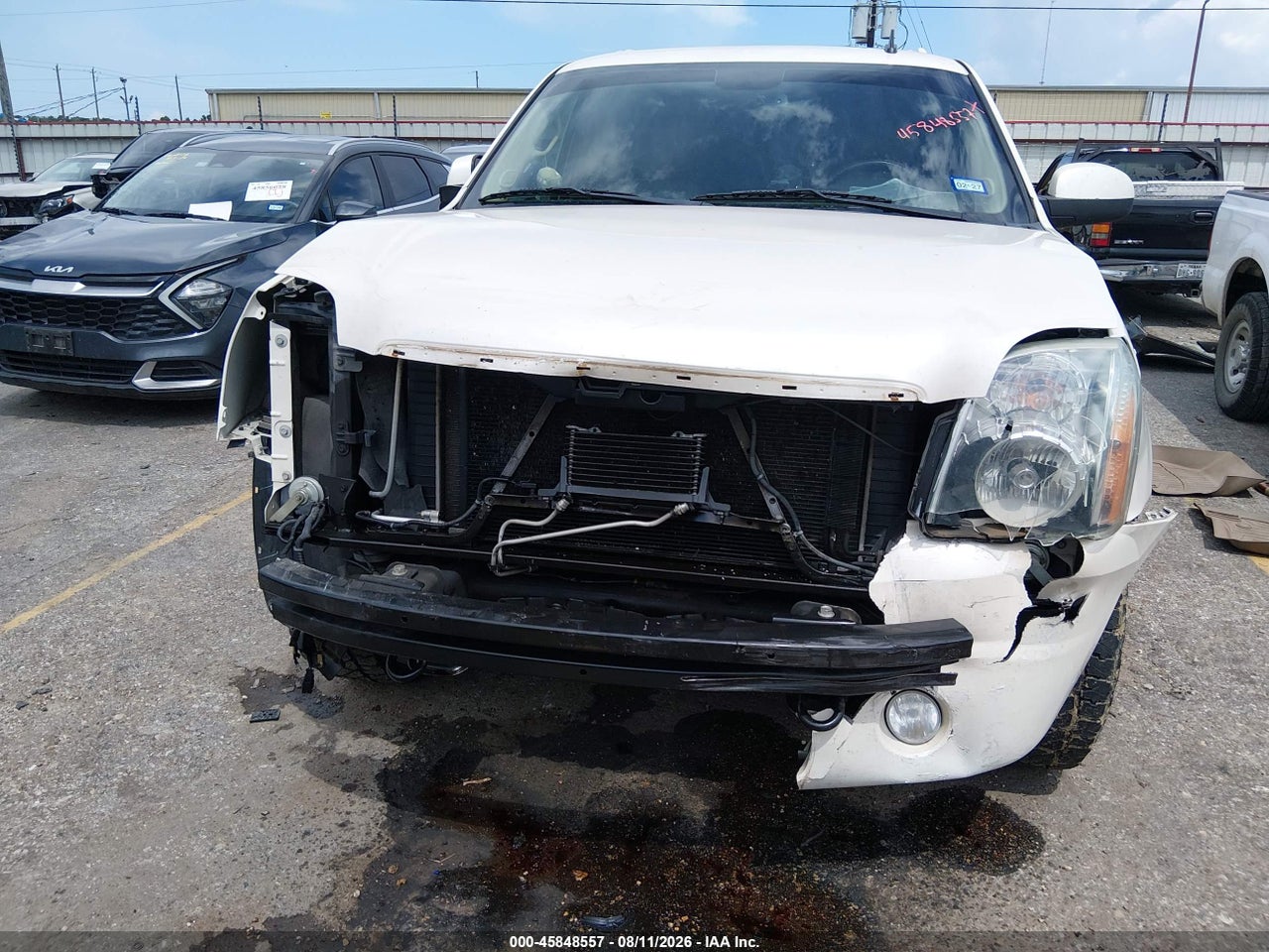 2013 GMC YUKON DENALI · 6/11