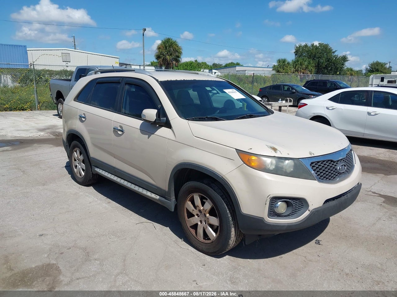 5XYKT4A11BG****** · 2011 KIA SORENTO LX