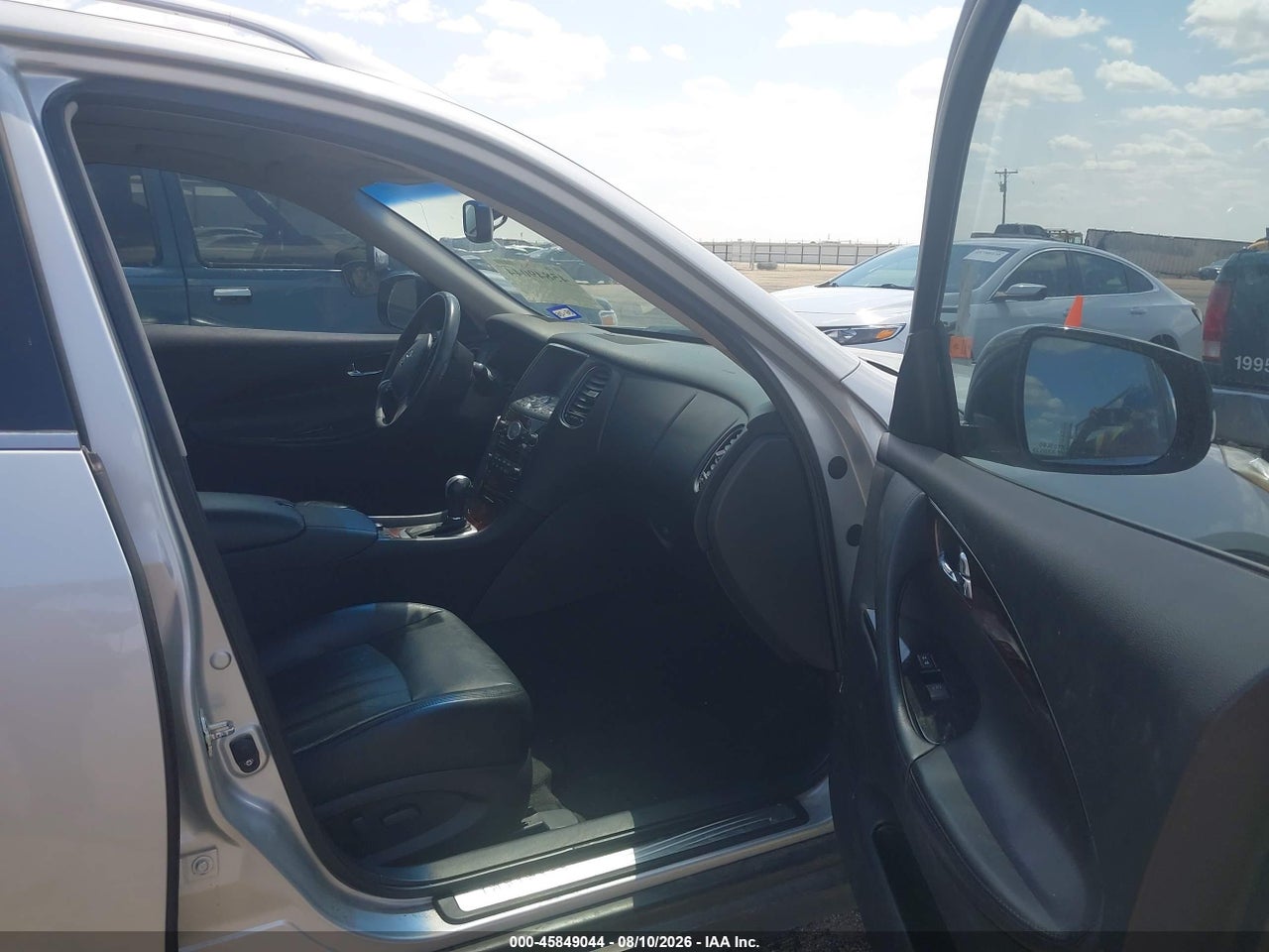 2016 INFINITI QX50 · 5/11