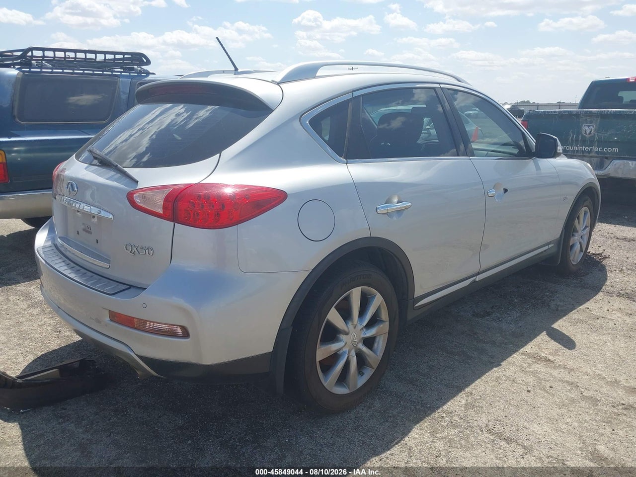 2016 INFINITI QX50 · 4/11
