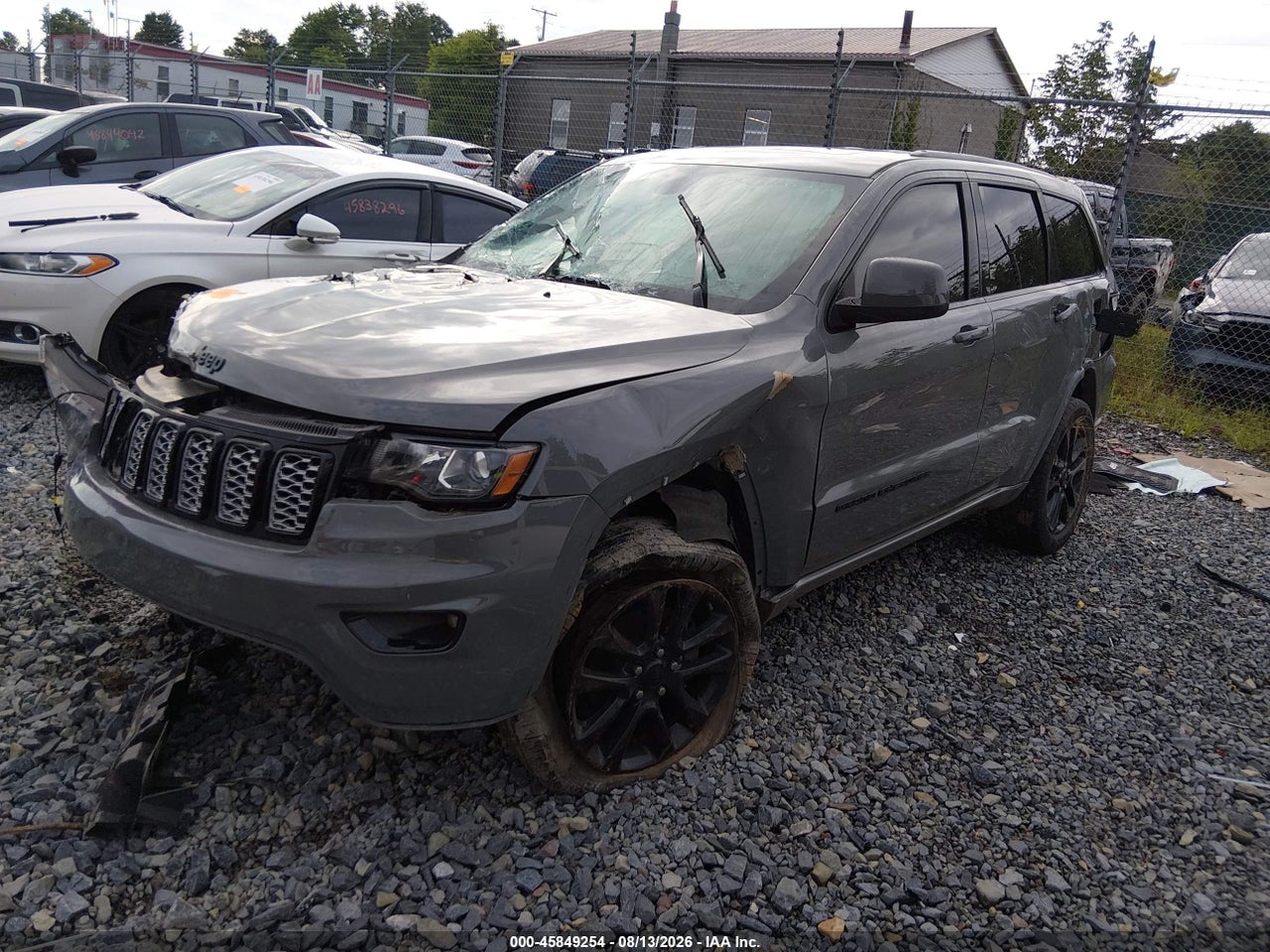 2020 JEEP GRAND CHEROKEE ALTITUDE 4X4 · 2/11