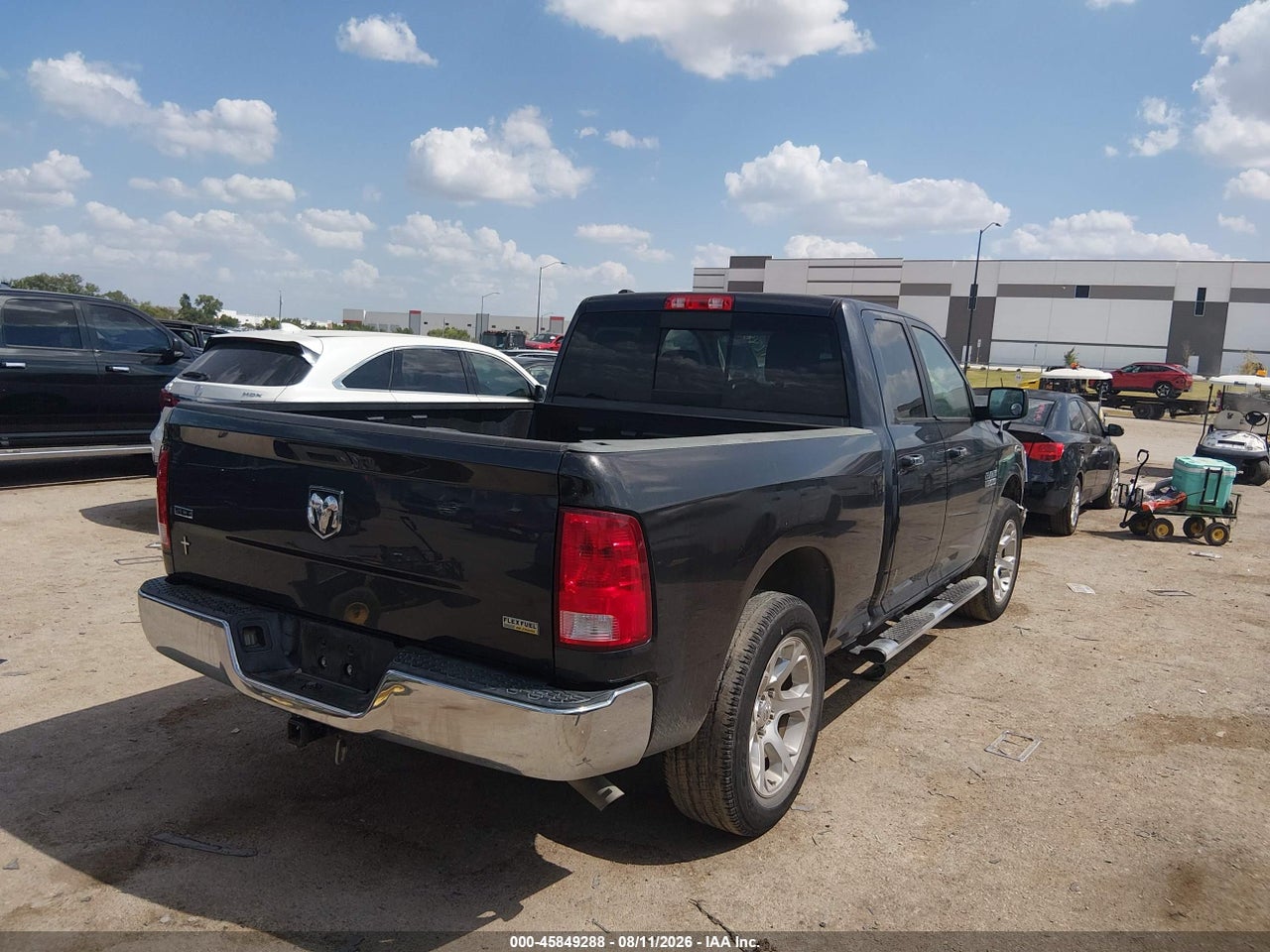 2017 RAM 1500 SLT  4X2 6'4 BOX · 4/10