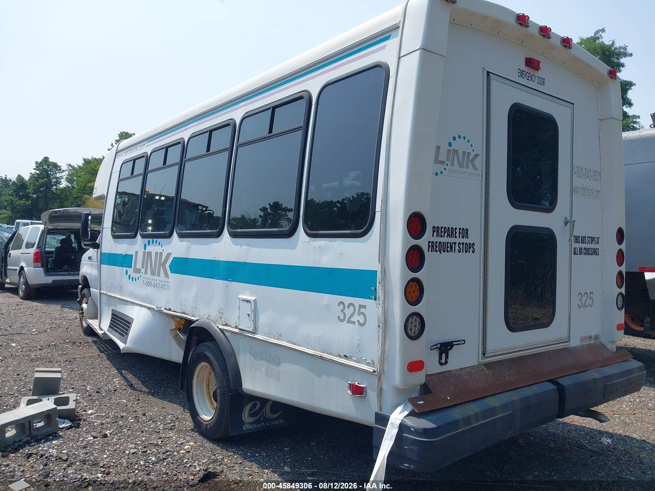 2016 FORD E-450 CUTAWAY   · 3/4