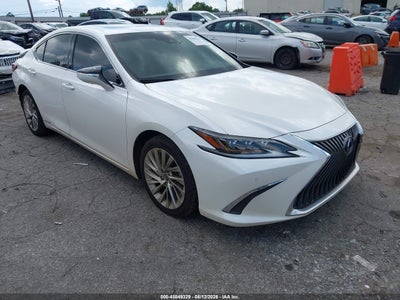 58AB21B12KU****** · 2019 LEXUS ES 300H ULTRA LUXURY