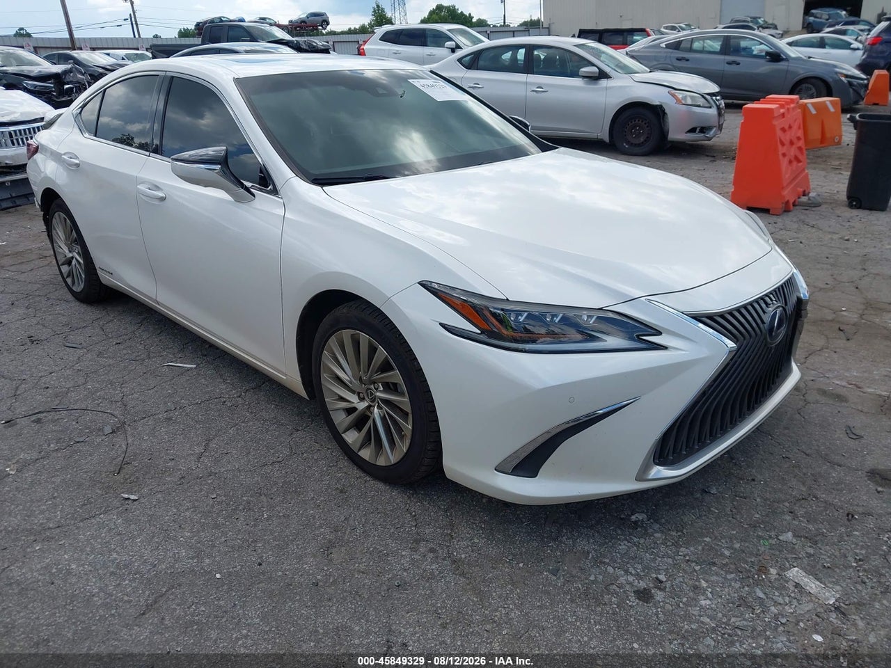58AB21B12KU****** · 2019 LEXUS ES 300H ULTRA LUXURY