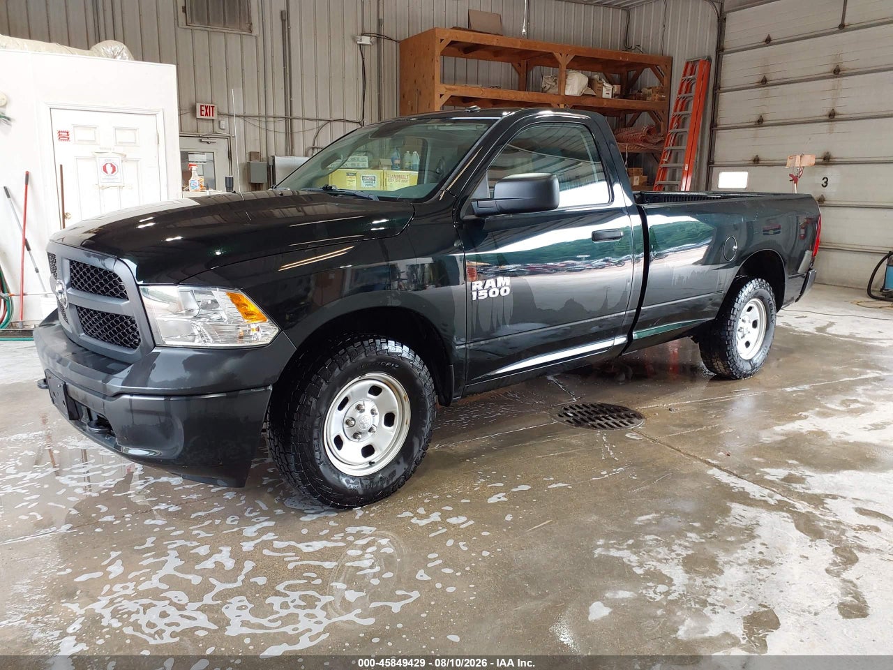 2017 RAM 1500 TRADESMAN  4X4 8' BOX · 2/11