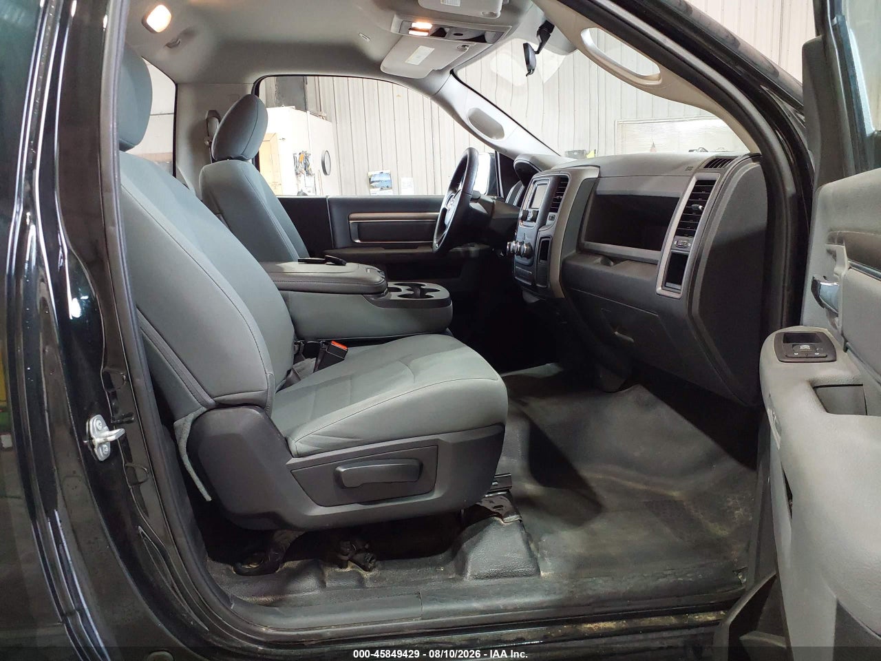 2017 RAM 1500 TRADESMAN  4X4 8' BOX · 5/11