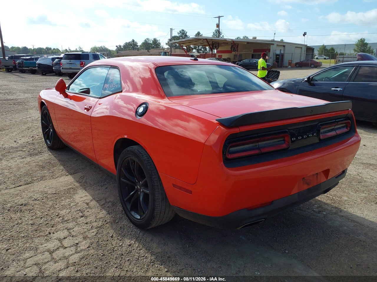 2017 DODGE CHALLENGER SXT · 3/11