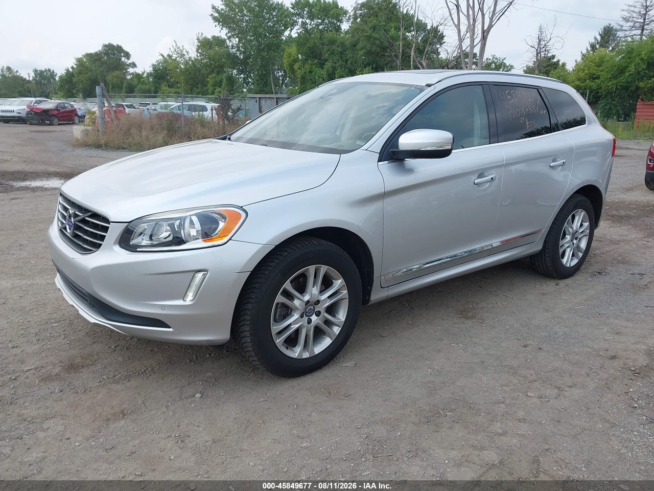 2015 VOLVO XC60 T5 PREMIER · 2/11