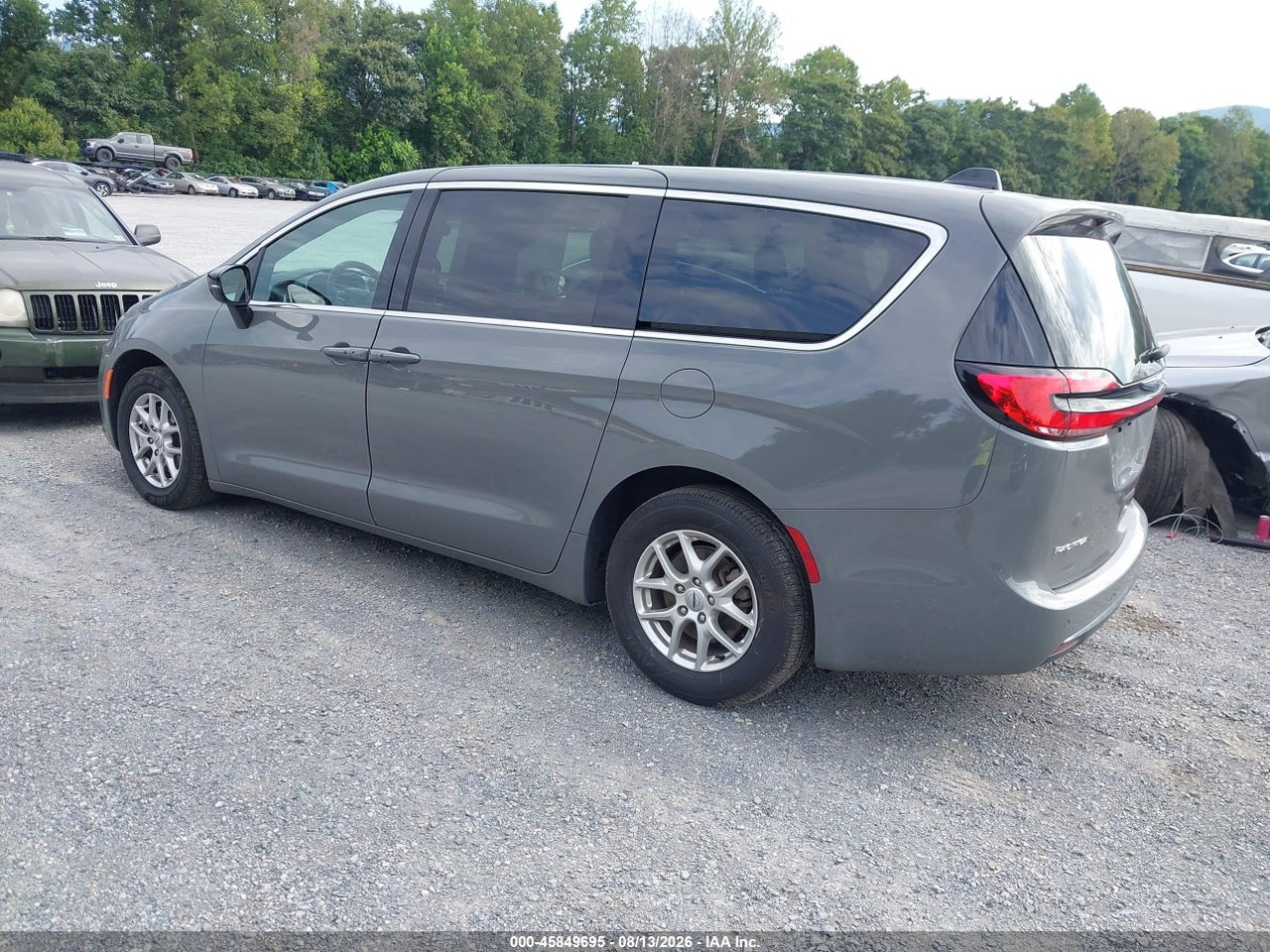 2025 CHRYSLER PACIFICA SELECT · 3/11