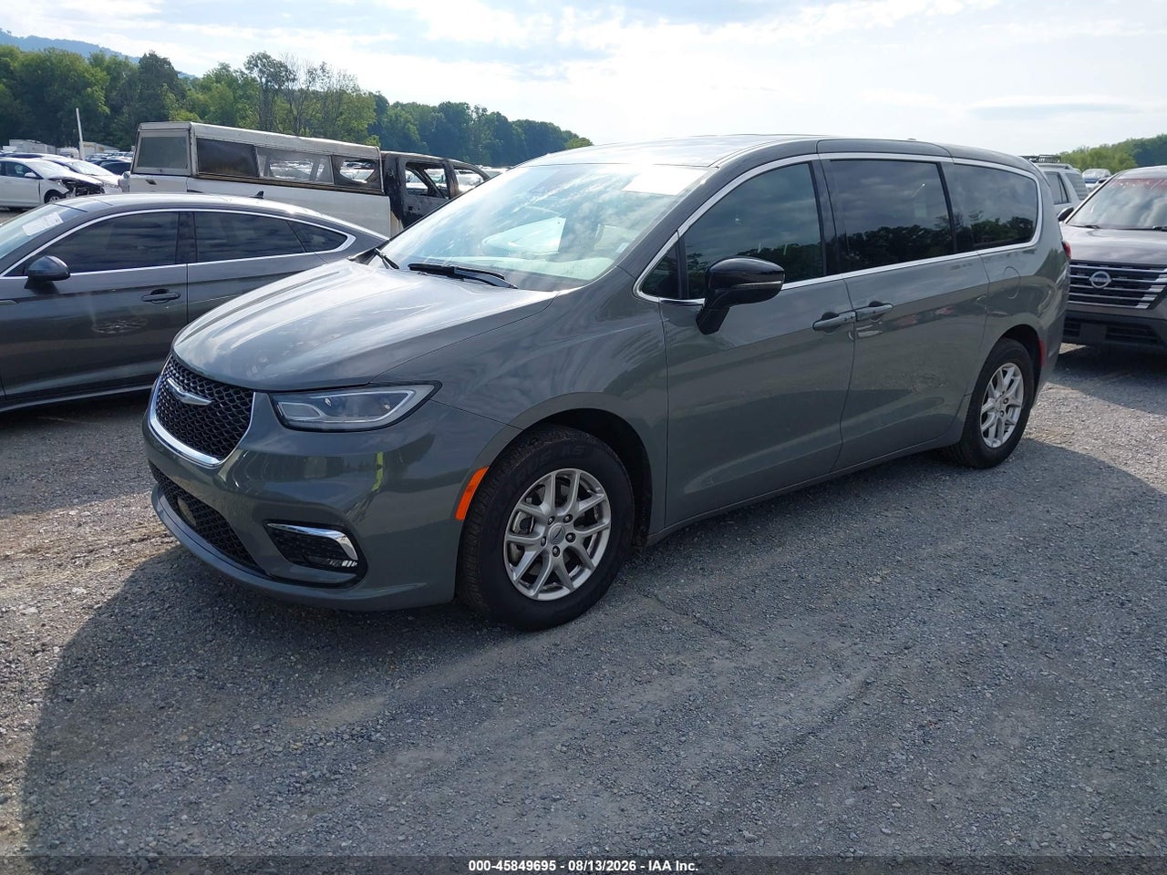 2025 CHRYSLER PACIFICA SELECT · 2/11
