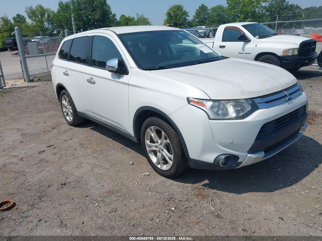 JA4AD3A35FZ****** · 2015 MITSUBISHI OUTLANDER SE