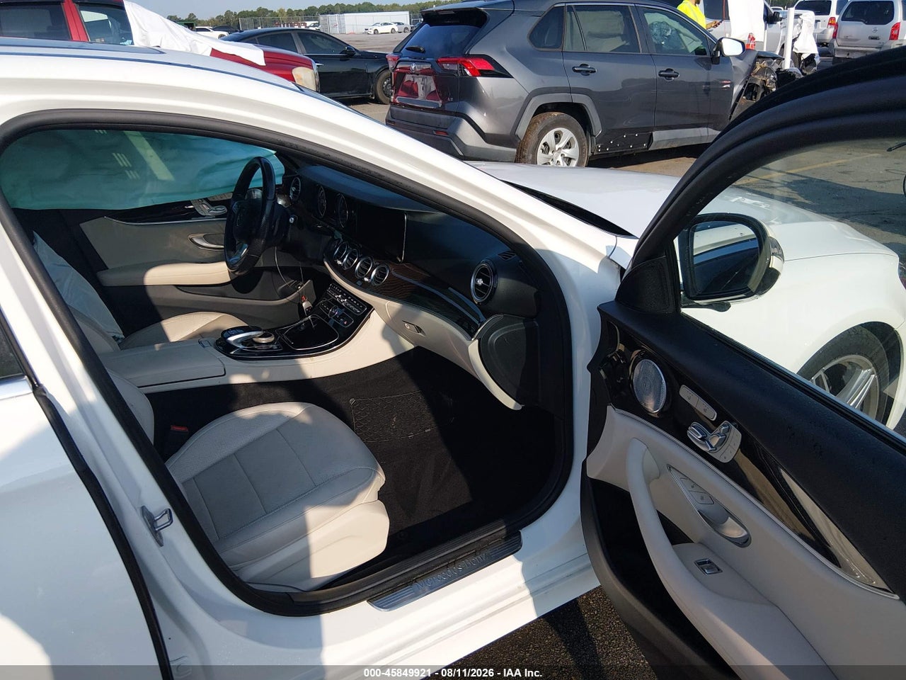 2017 MERCEDES-BENZ E 300 · 5/11