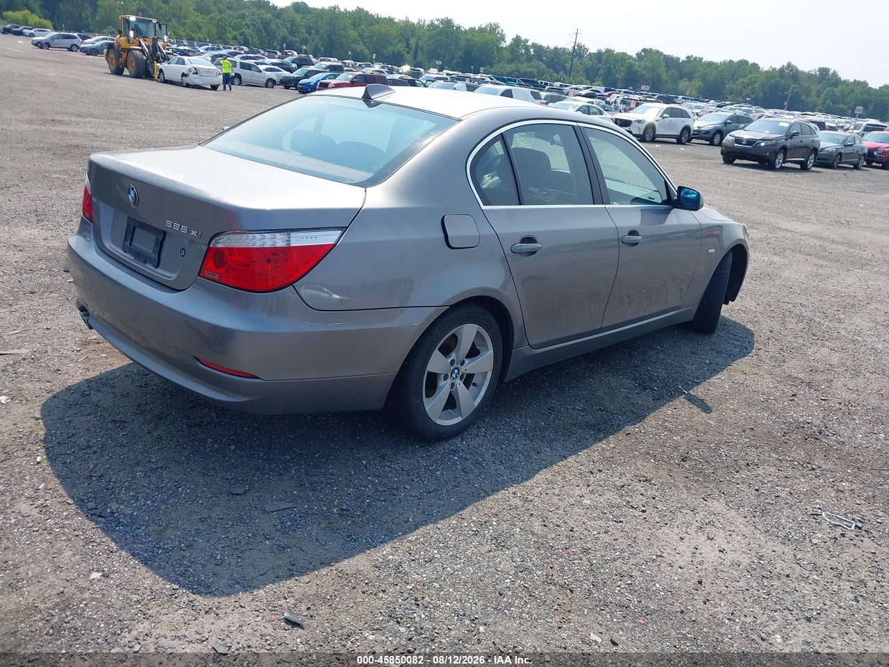 2008 BMW 528XI · 4/11