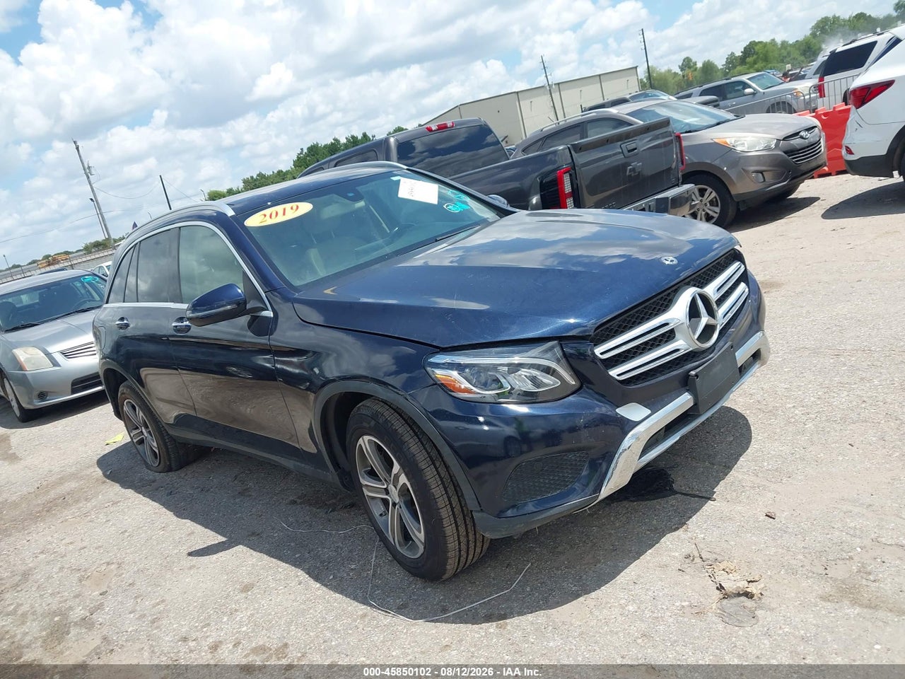 WDC0G4KB5KF****** · 2019 MERCEDES-BENZ GLC 300 4MATIC